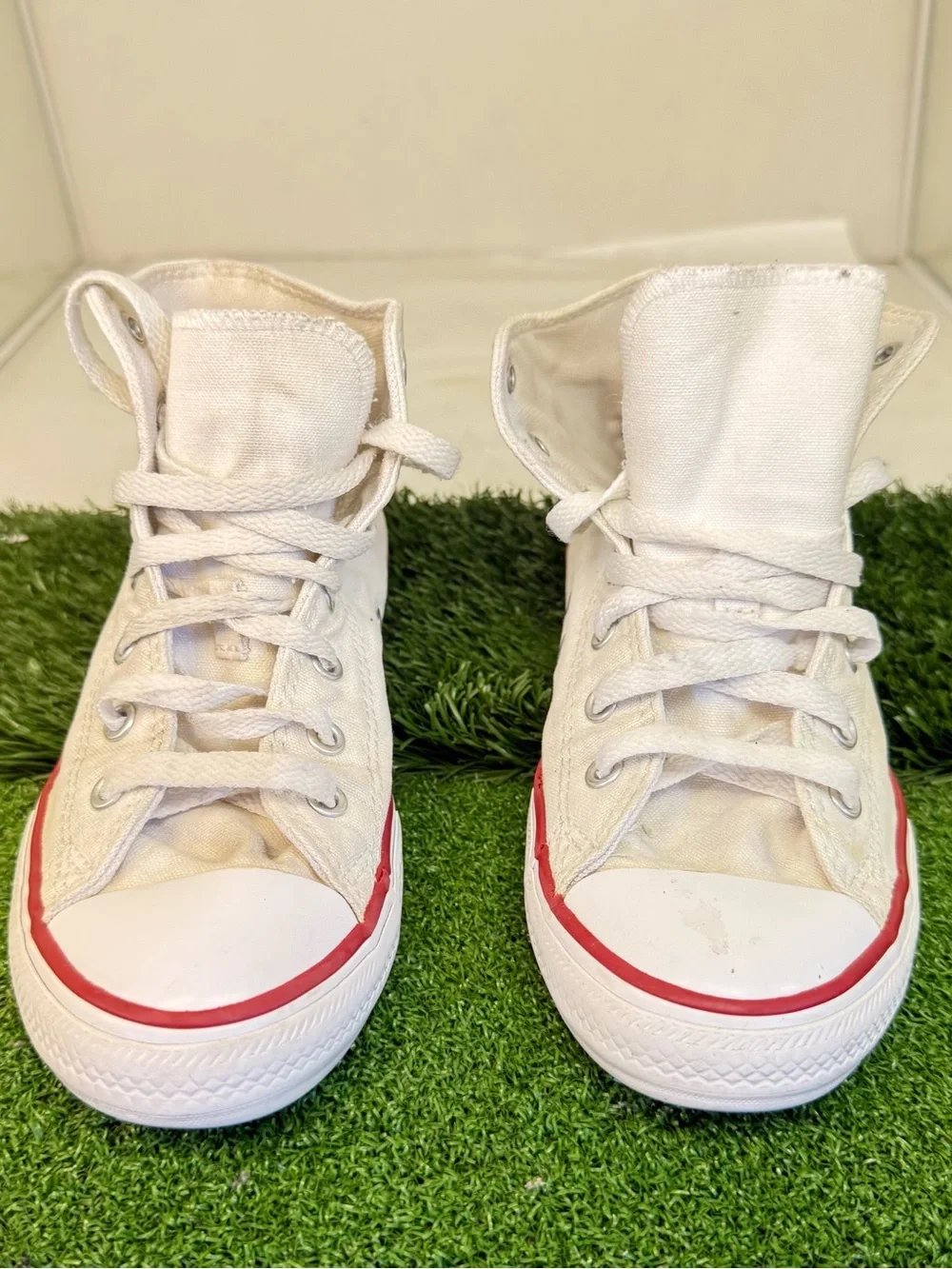 Converse low top